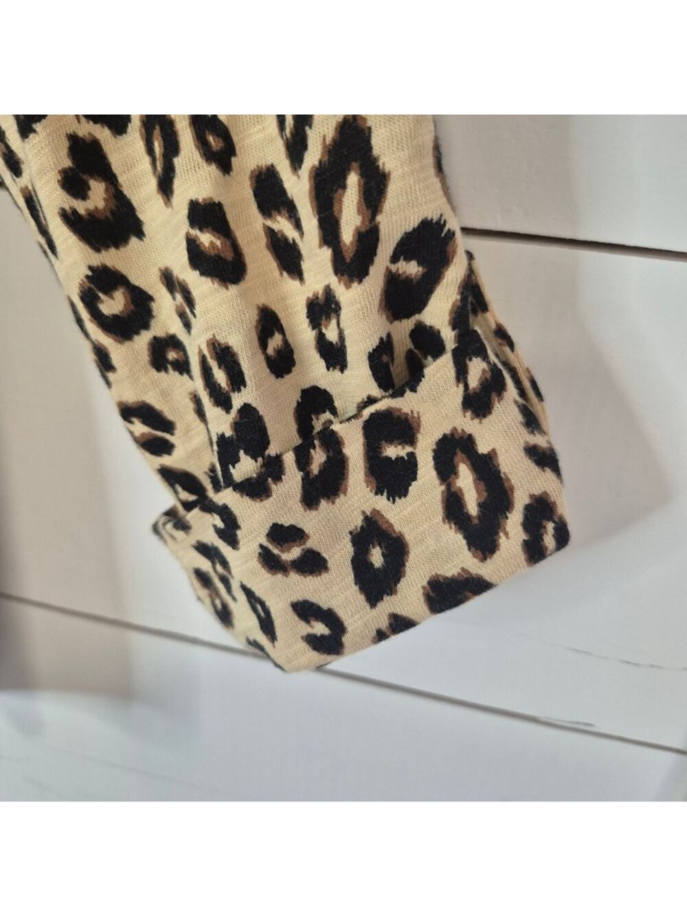Chicos Leopard Print 3/4 Sleeve Top XS 00 Beige & Black Lightweight Cotton Blend - Picture 3 of 6